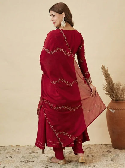 Women Red Embroidered Anarkali Kurta Pant Set With Dupatta